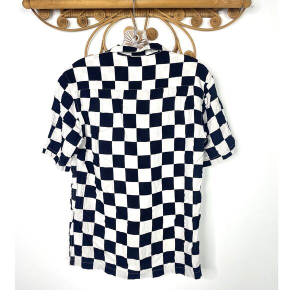 Disney Parks Alice in Wonderland Caterpillar Camp Shirt XS - Picture 6 of 6